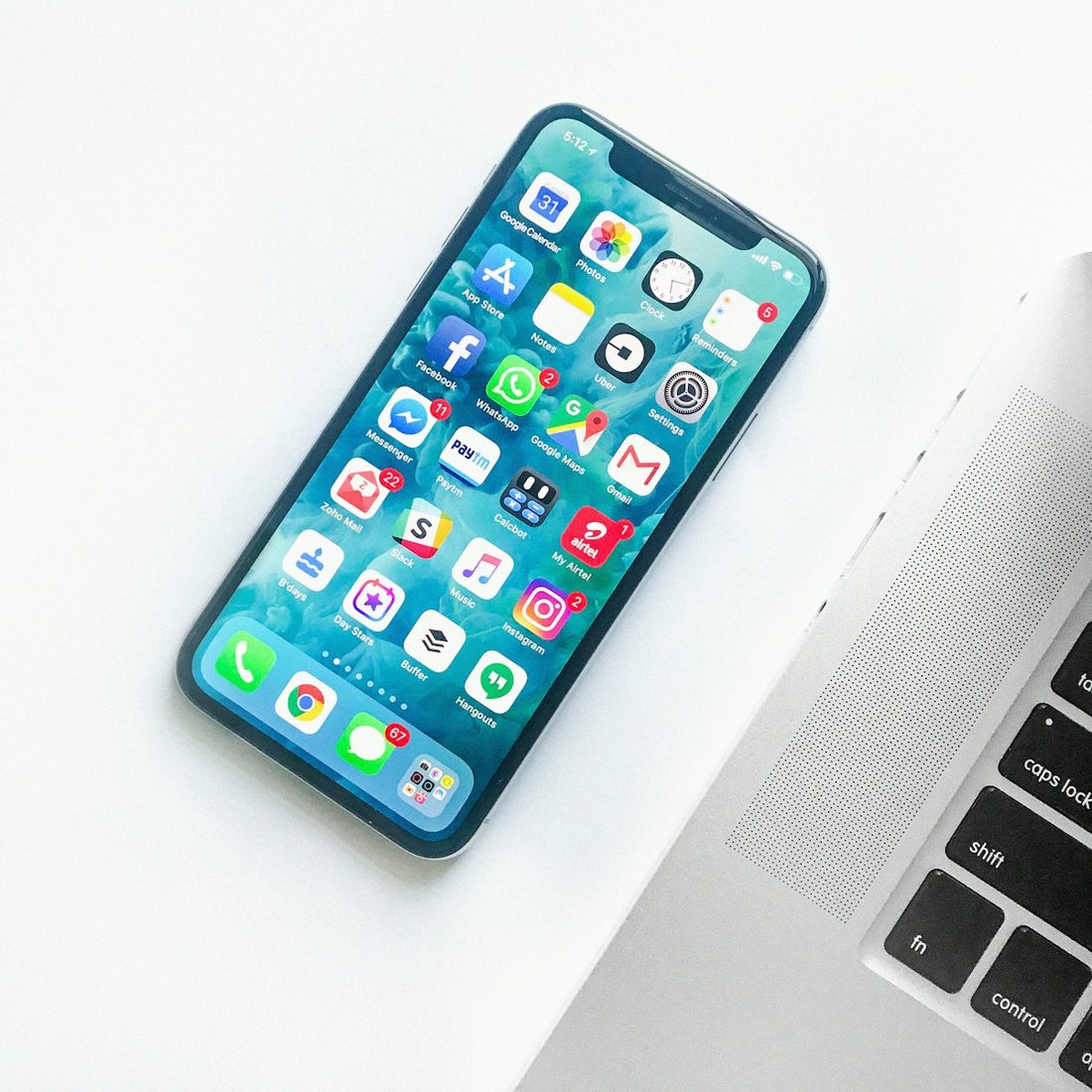 PA真人 APP 赛程与赛事列表界面示意